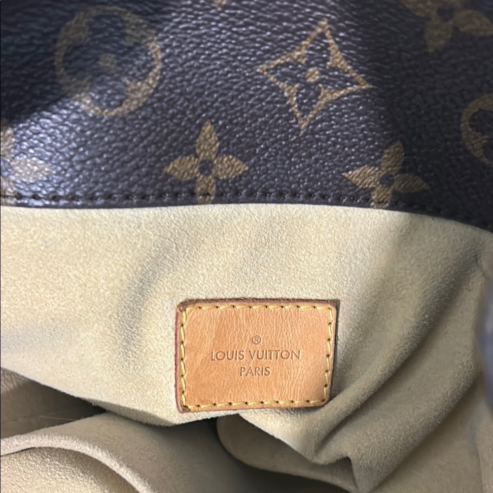Louis Vuitton Monogram Brown Handbag - Picture 4 of 10